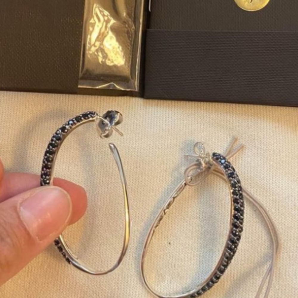 Brand new John hardy earrings retails for $1100 asking $550